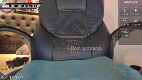 Snapshot of rominaowenxx chatting on 11.08.25 ROMINA OWEN online show from 11.08.25