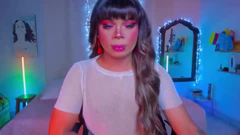 Snapshot of romirousexx chatting on 10.08.25 Romi Rouse online show from 10.08.25