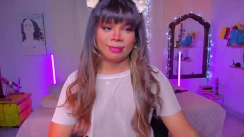 Snapshot of romirousexx chatting on 10.24.25 Romi Rouse online show from 10.24.25