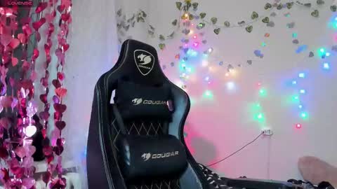 Snapshot of roniya_v chatting on 03.09.26 Spicy lady Kristy online show from 03.09.26