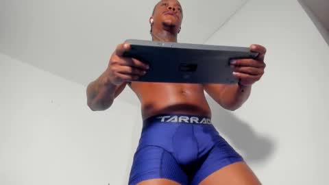 Ronnie 777 online show from 10.28.25