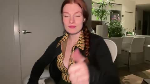 Snapshot of ronniestrange chatting on 01.29.25 Ronnie Strange online show from 01.29.25