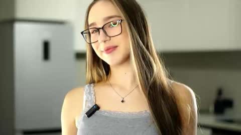 Veronica online show from 11.19.25