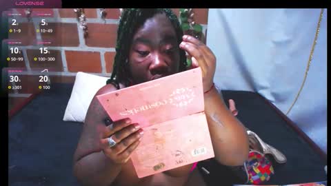 Snapshot of roos_veyker chatting on 10.25.25 roos_veyker online show from 10.25.25