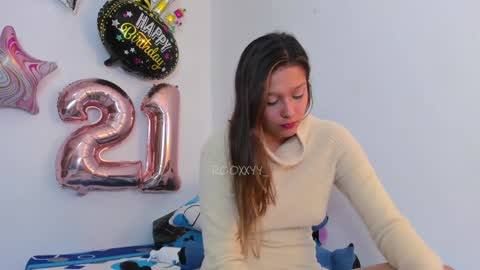    online show from 01.06.25