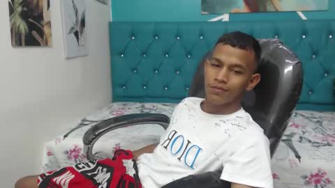 Snapshot of rory_castro chatting on 10.07.25 RORY CASTRO online show from 10.07.25