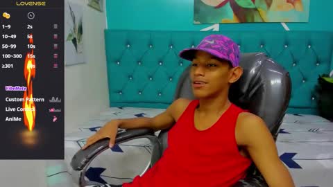 Snapshot of rory_castro chatting on 11.04.25 RORY CASTRO online show from 11.04.25