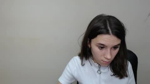 Snapshot of rosalais_ chatting on 09.11.25 Rose online show from 09.11.25