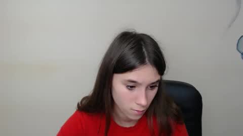 Snapshot of rosalais_ chatting on 10.07.25 Rose online show from 10.07.25