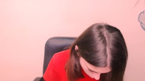 Snapshot of rosalais_ chatting on 10.14.25 Rose online show from 10.14.25