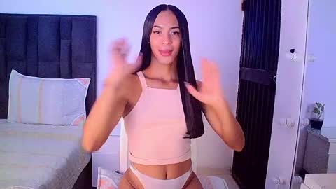 Snapshot of rosalindasexy chatting on 12.22.24 Rosalinda online show from 12.22.24