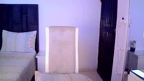 Snapshot of rosalindasexy chatting on 12.24.24 Rosalinda online show from 12.24.24