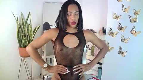 Snapshot of rosalindasexy chatting on 02.26.25 Rosalinda online show from 02.26.25