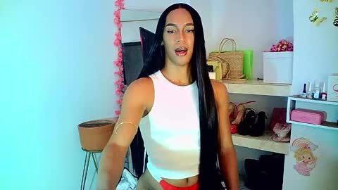 Snapshot of rosalindasexy chatting on 10.08.25 Rosalinda online show from 10.08.25