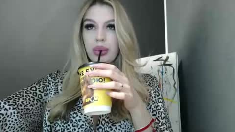 Rosalina online show from 04.19.26