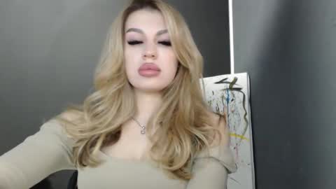 Snapshot of rosaline_ly chatting on 04.24.26 Rosalina online show from 04.24.26