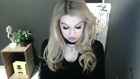 Snapshot of rosaline_ly chatting on 05.16.26 Rosalina online show from 05.16.26