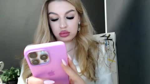 Snapshot of rosaline_ly chatting on 05.21.26 Rosalina online show from 05.21.26