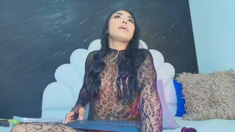 Snapshot of rosana_gomez chatting on 05.25.26 rosana_gomez online show from 05.25.26