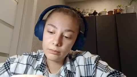 Kiki online show from 10.03.25