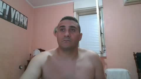 Snapshot of rosario1212 chatting on 10.31.25 Rosario online show from 10.31.25