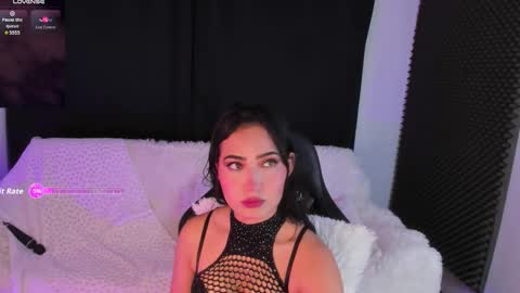 Snapshot of rosario215_ chatting on 11.03.25 Rosario online show from 11.03.25