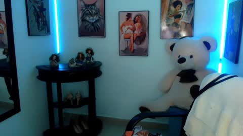 Snapshot of rose_celina chatting on 12.02.24 Rose online show from 12.02.24