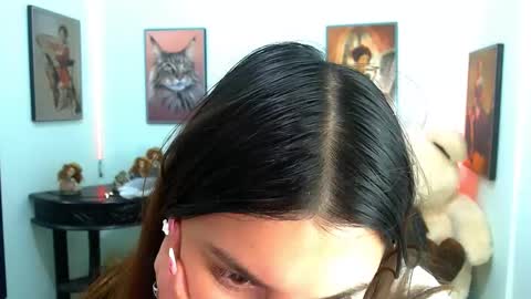 Snapshot of rose_celina chatting on 01.04.25 Rose online show from 01.04.25