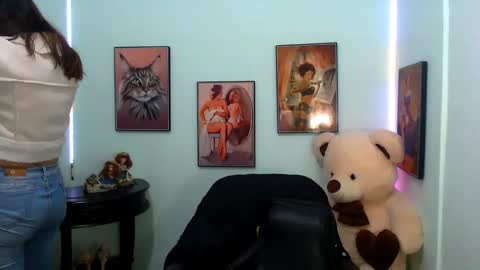 Snapshot of rose_celina chatting on 01.07.25 Rose online show from 01.07.25