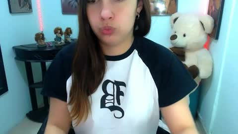 Snapshot of rose_celina chatting on 01.30.25 Rose online show from 01.30.25