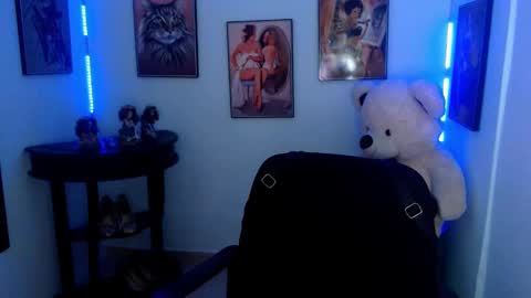 Snapshot of rose_celina chatting on 01.31.25 Rose online show from 01.31.25