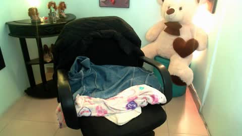 Snapshot of rose_celina chatting on 02.07.25 Rose online show from 02.07.25