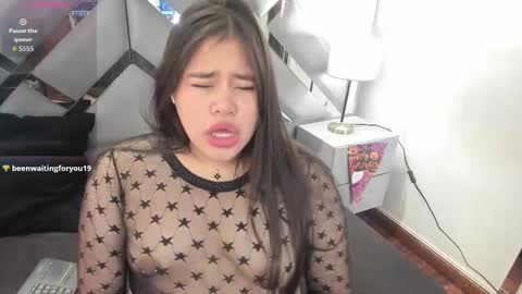 Snapshot of rose_nova_ chatting on 10.30.25 Rose 3 online show from 10.30.25