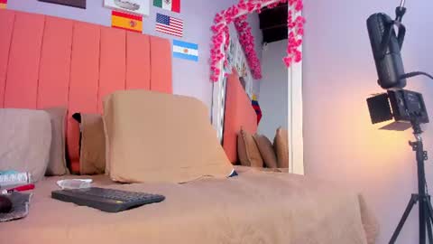 Snapshot of rose_thompson19 chatting on 07.10.26 Rosse online show from 07.10.26