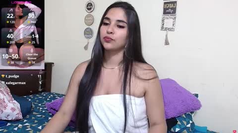 Snapshot of rose_towers4 chatting on 10.31.25 rose_towers4 online show from 10.31.25