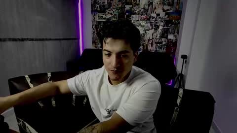 Snapshot of roseandviktor23 chatting on 10.11.25 Rose Sins and Don Viktor online show from 10.11.25