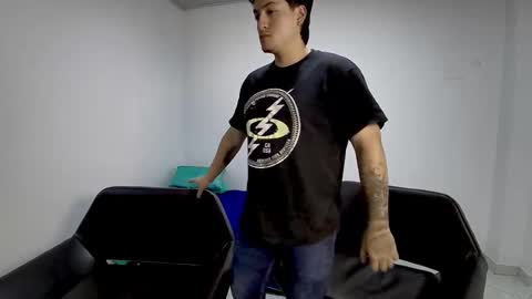 Snapshot of roseandviktor23 chatting on 01.12.26 Rose Sins and Don Viktor online show from 01.12.26