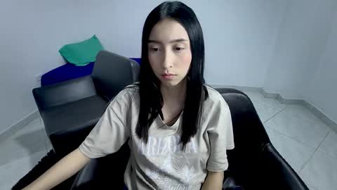 Snapshot of roseandviktor23 chatting on 01.15.26 Rose Sins and Don Viktor online show from 01.15.26