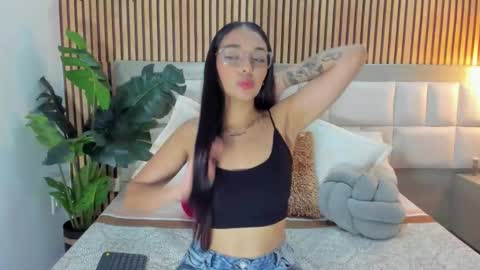 Snapshot of roseaurora chatting on 02.03.26 roseaurora online show from 02.03.26