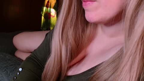 Snapshot of roseberryred chatting on 03.23.26 Roseberry online show from 03.23.26