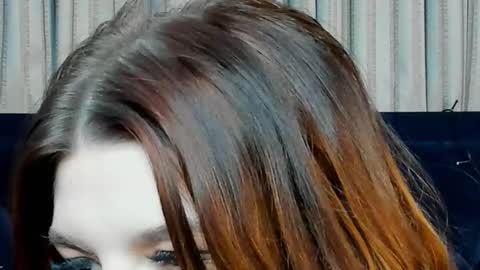 Snapshot of roseblanche2k chatting on 01.03.25 Florin online show from 01.03.25