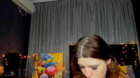 Snapshot of roseblanche2k chatting on 01.20.25 Florin online show from 01.20.25