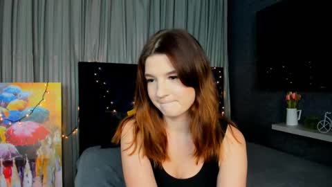 Snapshot of roseblanche2k chatting on 01.20.25 Florin online show from 01.20.25