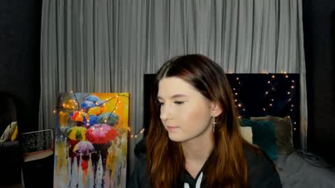 Snapshot of roseblanche2k chatting on 01.22.25 Florin online show from 01.22.25