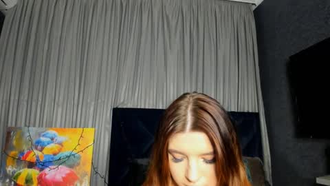 Snapshot of roseblanche2k chatting on 01.25.25 Florin online show from 01.25.25