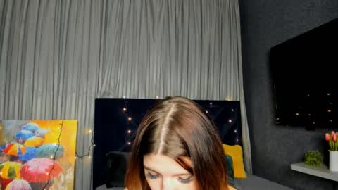 Snapshot of roseblanche2k chatting on 01.26.25 Florin online show from 01.26.25
