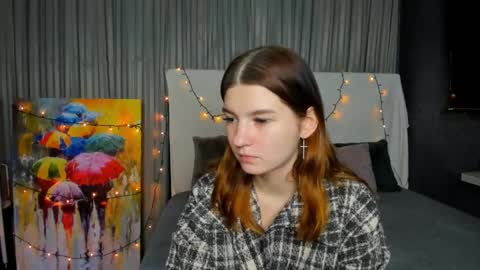 Snapshot of roseblanche2k chatting on 02.02.25 Florin online show from 02.02.25