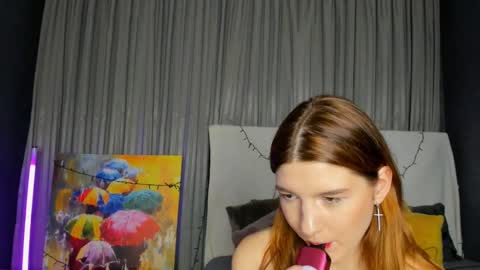 Snapshot of roseblanche2k chatting on 02.10.25 Florin online show from 02.10.25
