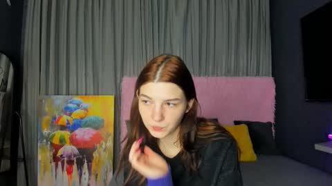 Snapshot of roseblanche2k chatting on 10.01.25 Florin online show from 10.01.25