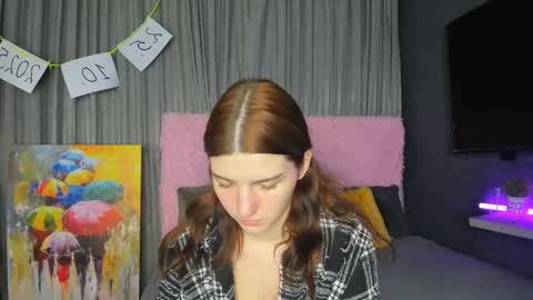 Snapshot of roseblanche2k chatting on 10.13.25 Florin online show from 10.13.25